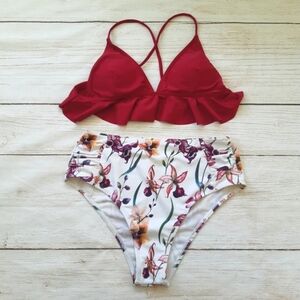 Red Floral Bikini Women's Two-Piece Swimsuit Size Large Unbranded